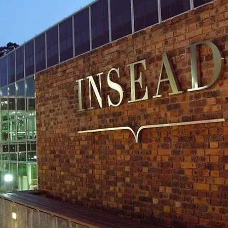 The King Duplex In The Enter Of فونتانبلو